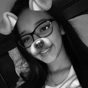 Meet your Posher, Isabella